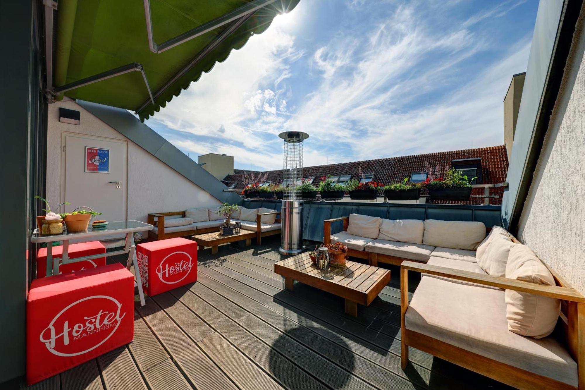 Hostel Маннгейм Екстер'єр фото Rooftop terrace