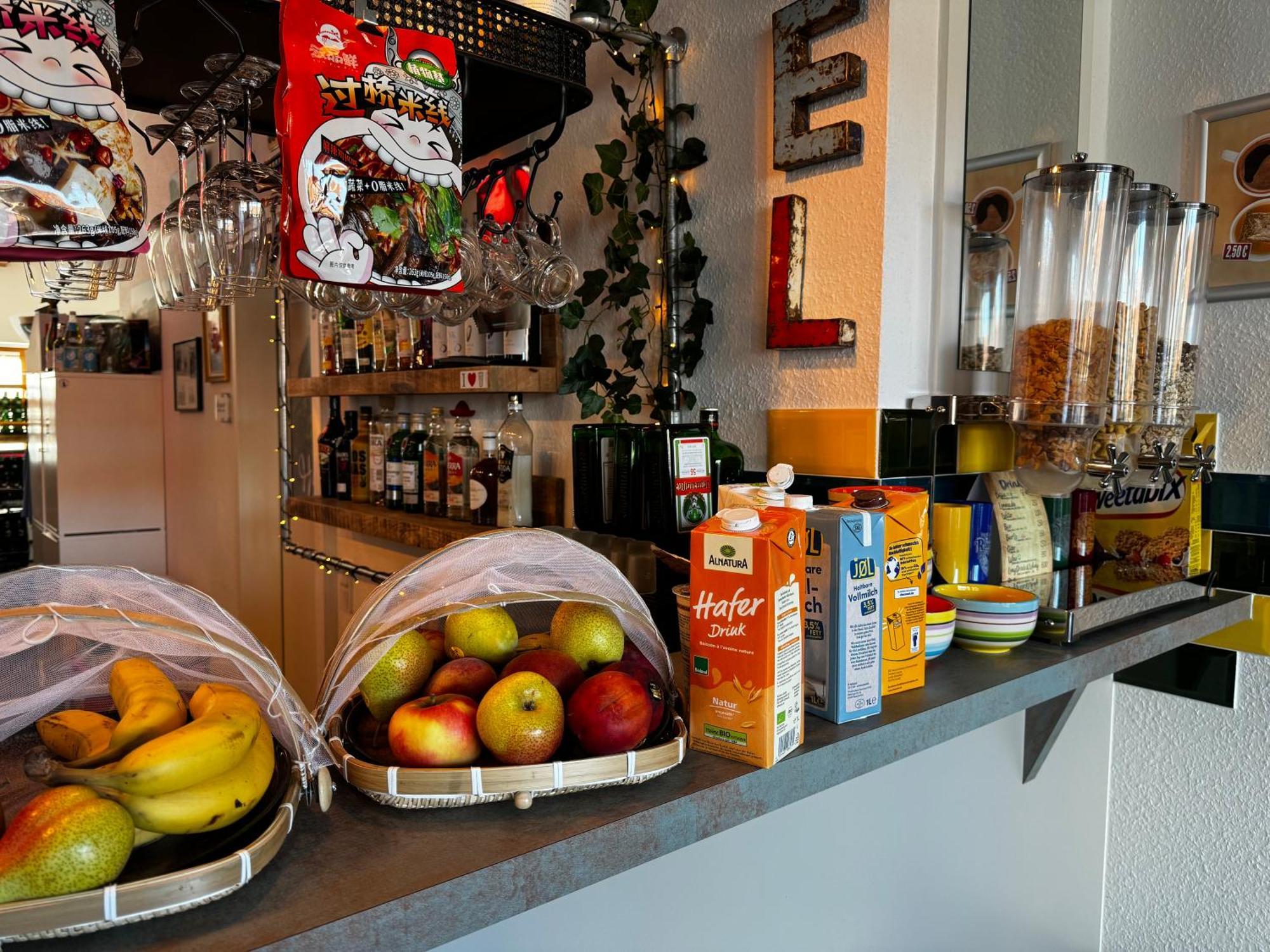 Hostel Маннгейм Екстер'єр фото Breakfast buffet at a German hotel